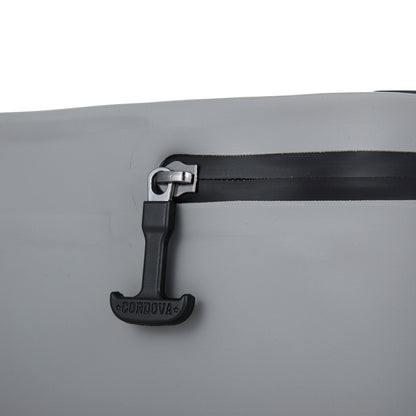 BACKCOUNTRY CLASS™ SIXPACK COOLER