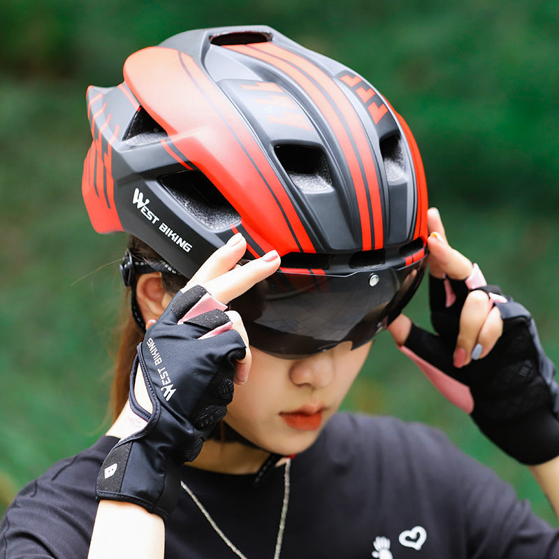 Cycling Helmet Integrated with Goggles